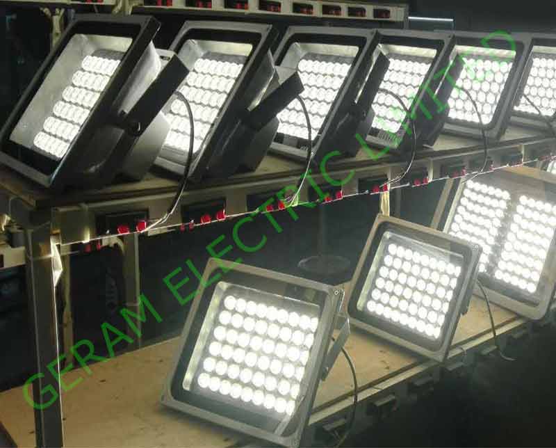 Farbwechsel-LED-Flutlicht 10 W 20 W 30 W 50 W