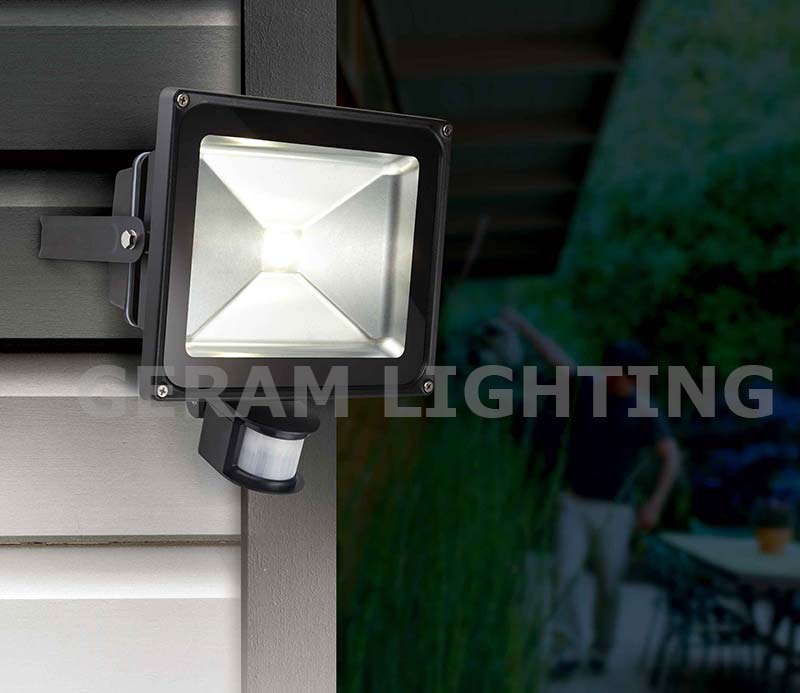 Outdoor Automatic IR Infrared Motion Activated Led Flood Light