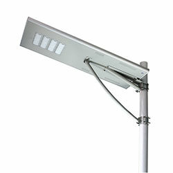 Lampione stradale a LED integrato ad energia solare da 120 watt tutto in uno