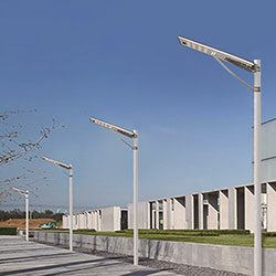 Farola LED solar todo en uno de 80 vatios